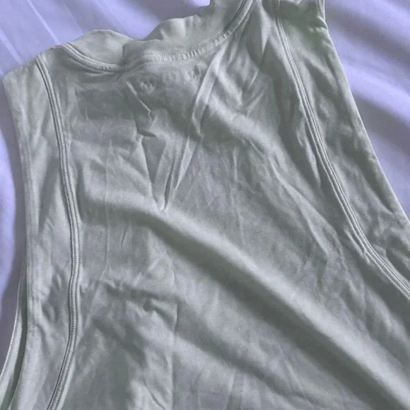 92 🆕💚 Lululemon X Madhappy All Your Crop Tank - Heathered Elixir - Picture 6 of 9